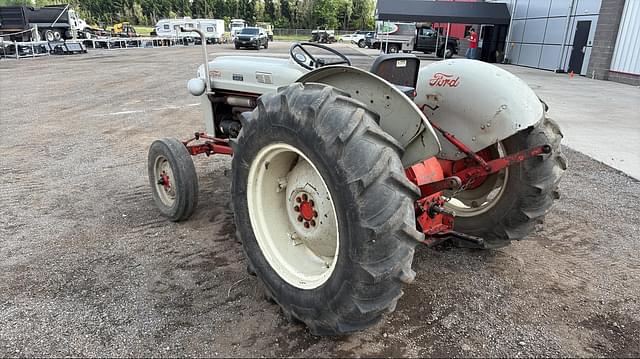Image of Ford 800 equipment image 3