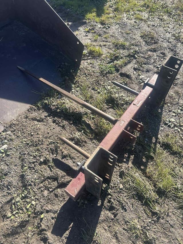 Image of Ford 801 equipment image 1