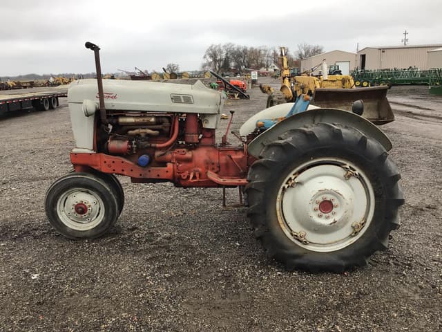 Image of Ford 960 equipment image 3