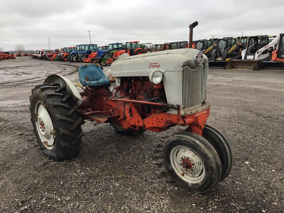 Image of Ford 960 Primary image