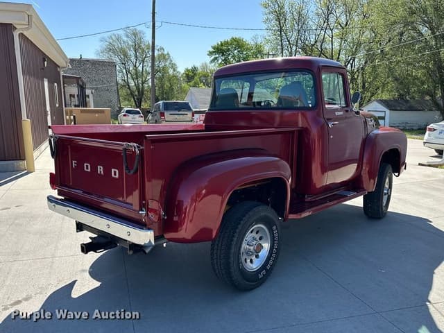 Image of Ford F-100 equipment image 4