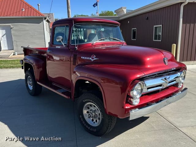 Image of Ford F-100 equipment image 2