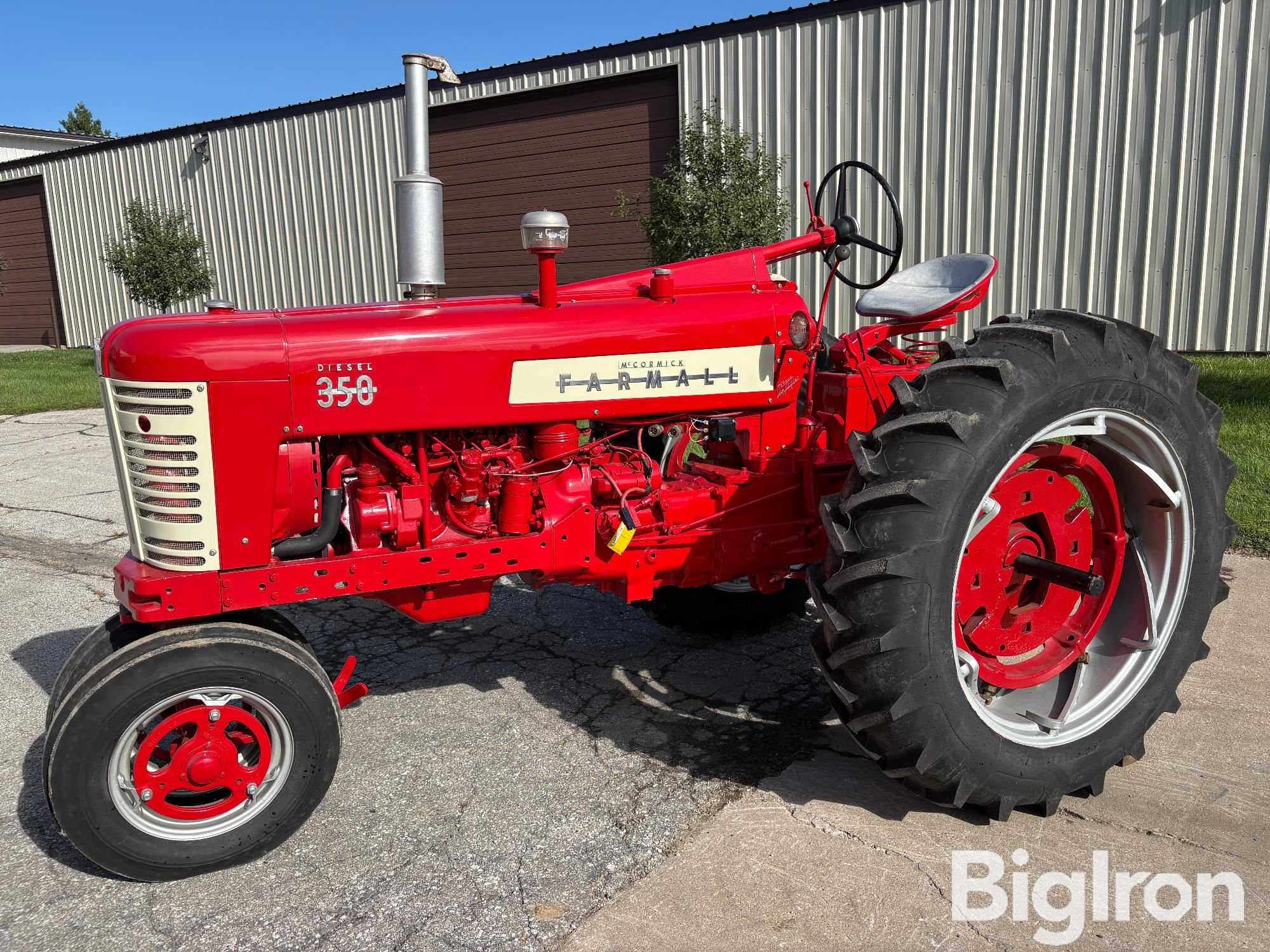 Main image International Harvester 350