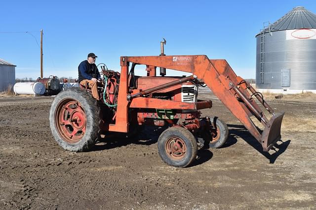 Image of Farmall 400 equipment image 1