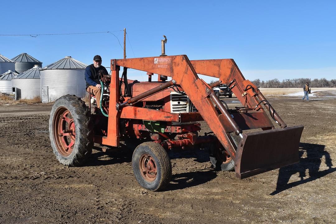 Image of Farmall 400 Primary image