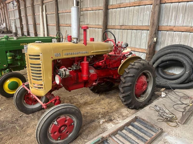 1956 International Harvester 100 Equipment Image0