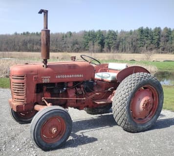 Main image International Harvester 300