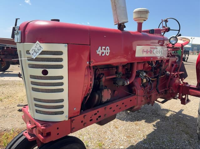 Image of Farmall 450 equipment image 4