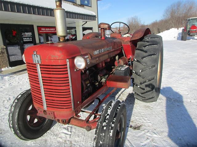 Image of International Harvester 600 equipment image 2