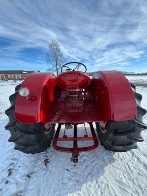 Image of International Harvester 650 equipment image 3