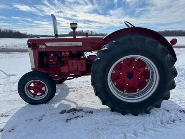 Image of International Harvester 650 equipment image 4