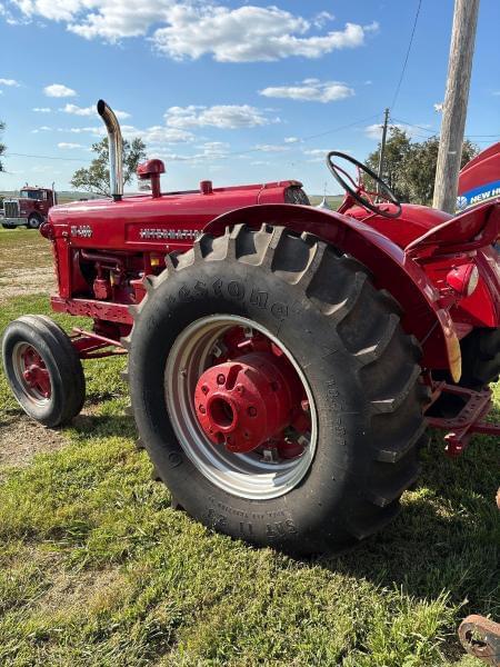 Image of International Harvester W-400 equipment image 4