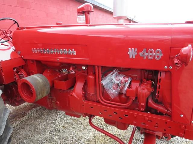 Image of International Harvester W-400 equipment image 3
