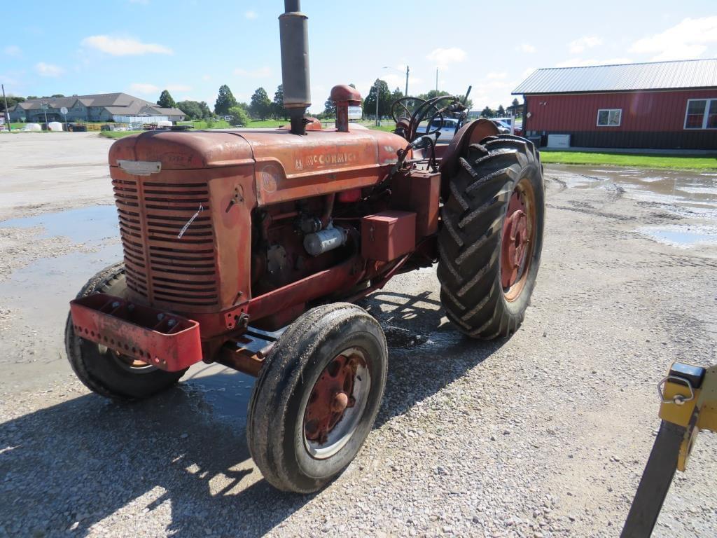 Image of Farmall W9 Primary image