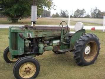 Main image John Deere 320