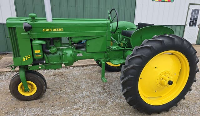 Image of John Deere 420 equipment image 1