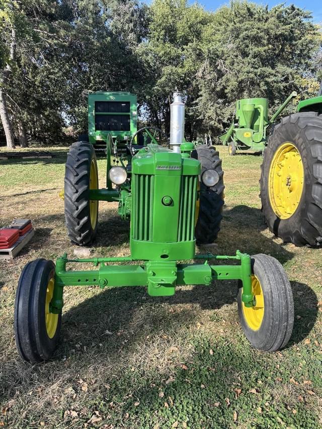 Image of John Deere 420 equipment image 2