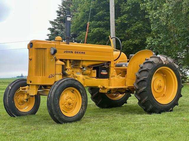 Image of John Deere 420 equipment image 1