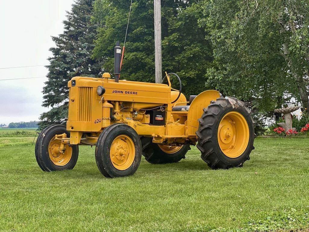 Image of John Deere 420 Primary image