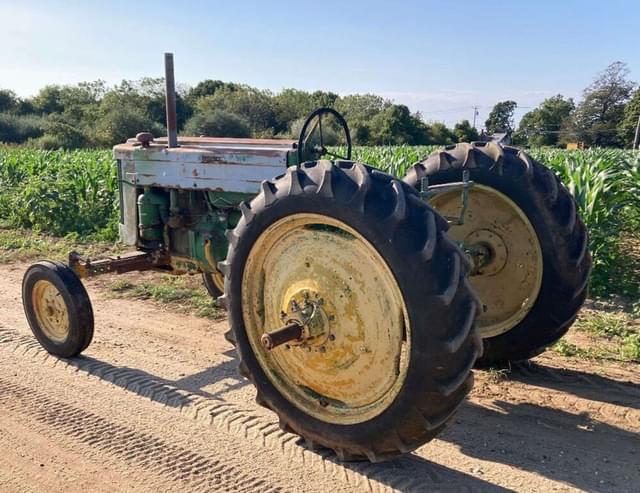 Image of John Deere 420 equipment image 2