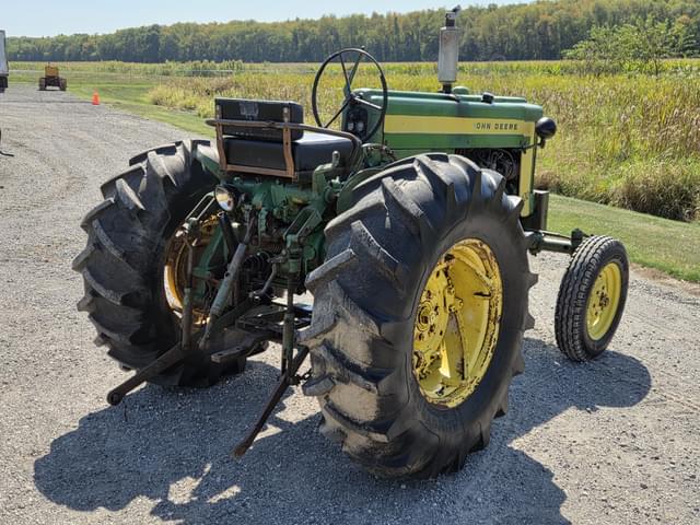 Image of John Deere 420 equipment image 4
