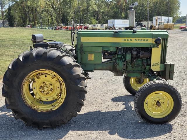 Image of John Deere 420 equipment image 3