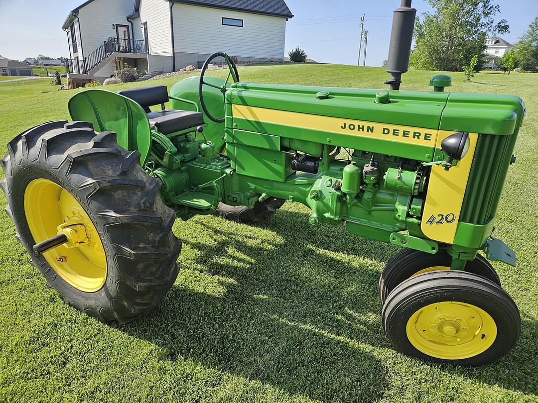 Image of John Deere 420 Primary image