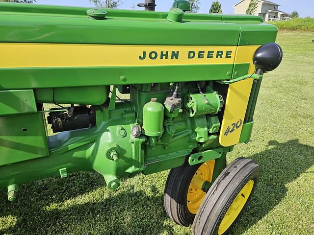 Image of John Deere 420 equipment image 3