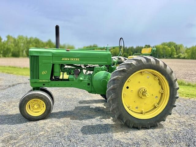 Image of John Deere 60 equipment image 2