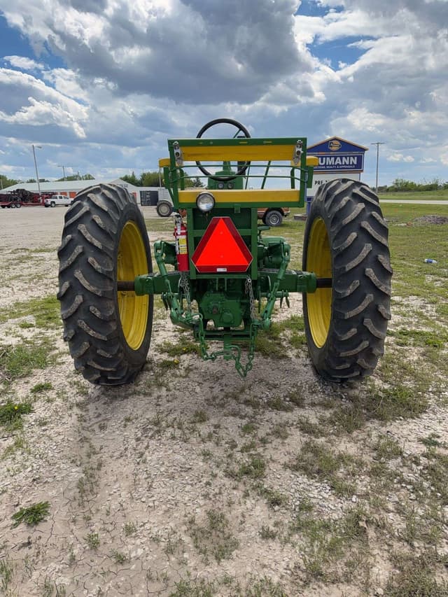 Image of John Deere 60 equipment image 3