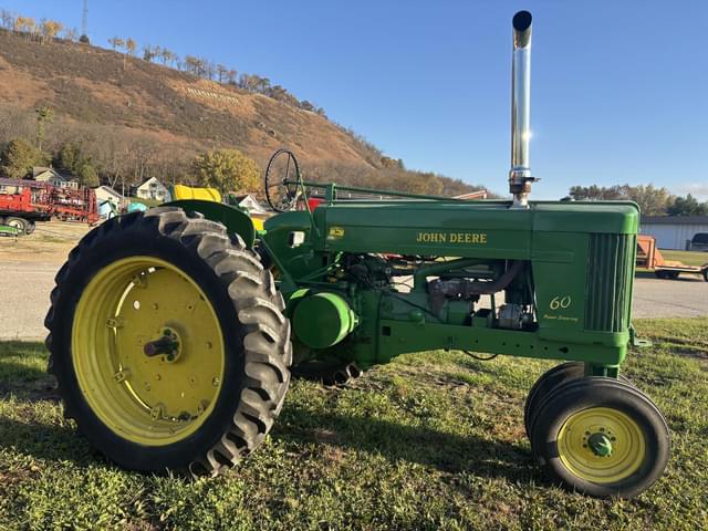 Image of John Deere 60 equipment image 1