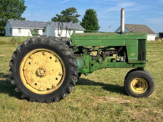 Image of John Deere 60 equipment image 1