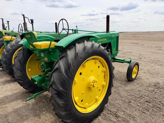 Image of John Deere 60 equipment image 3