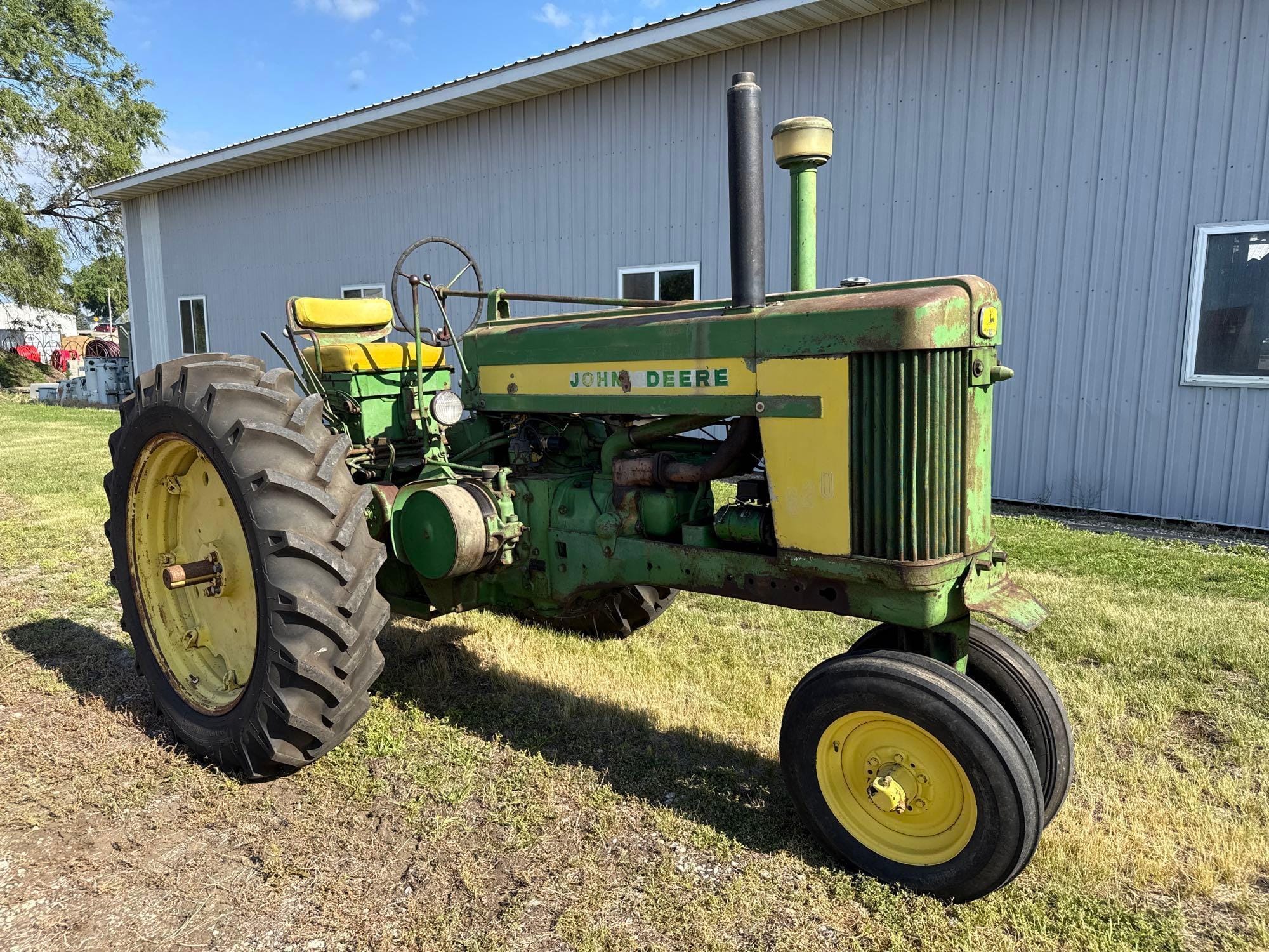 1956 John Deere 620 Equipment Image0