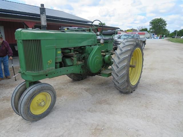 Image of John Deere 70 equipment image 2