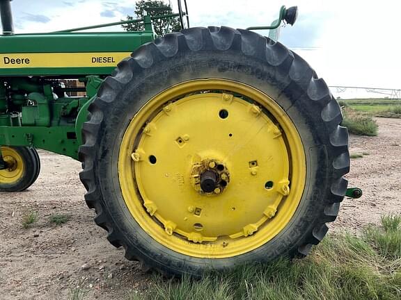 Main image John Deere 720 16