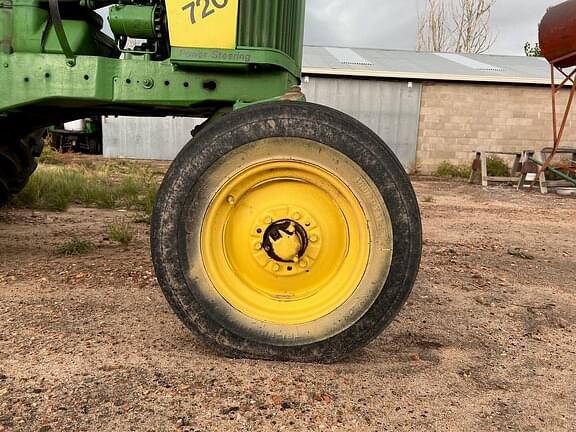 Main image John Deere 720 18