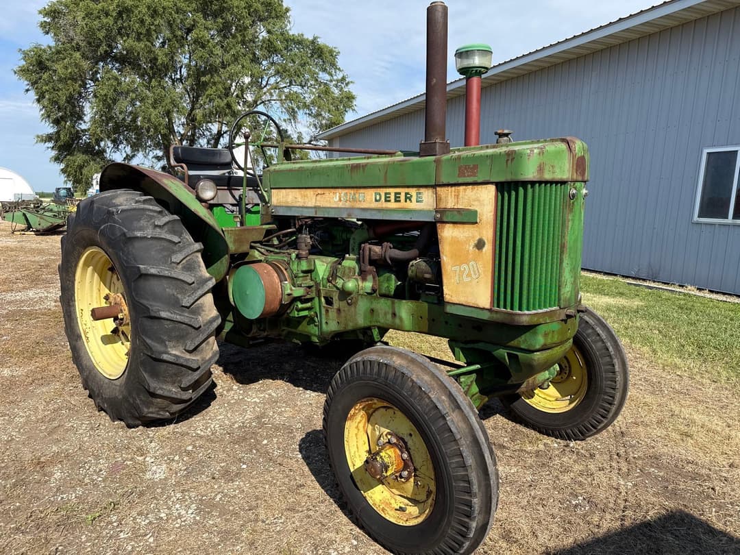 Image of John Deere 720 Primary image
