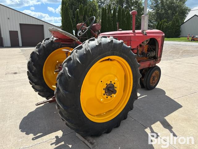 Image of Massey-Harris 444 equipment image 4