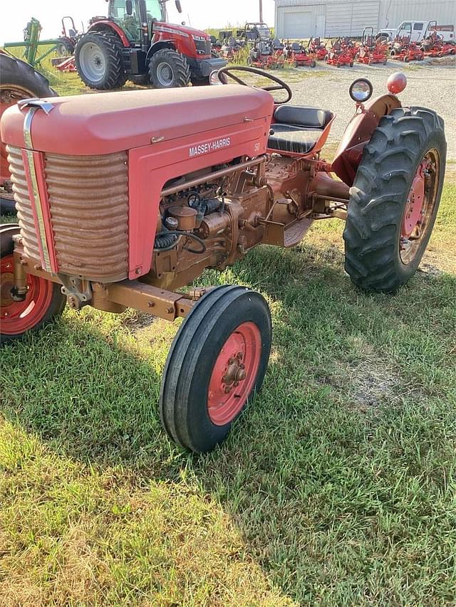 Image of Massey-Harris 50 equipment image 1