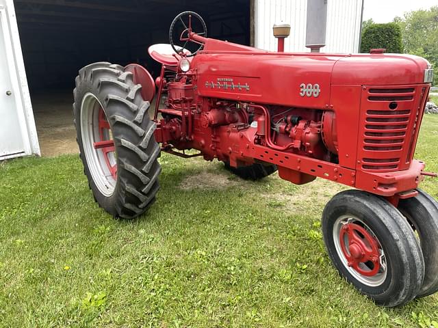 Image of Farmall 300 equipment image 2