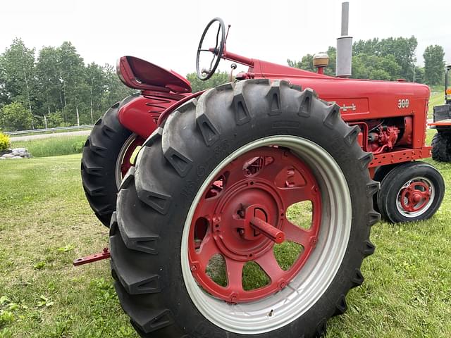 Image of Farmall 300 equipment image 3