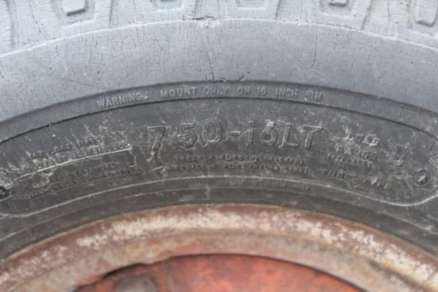 Image of Farmall 400 equipment image 3