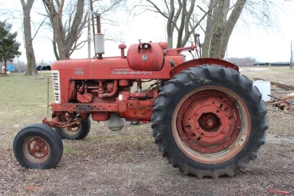 Image of Farmall 400 Primary image