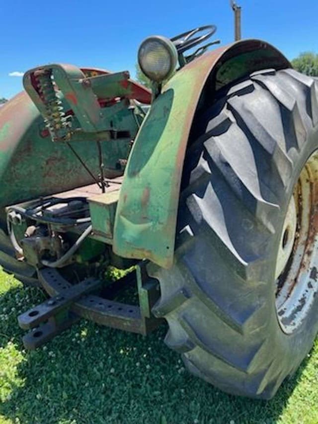 Image of Oliver Super 99 equipment image 4