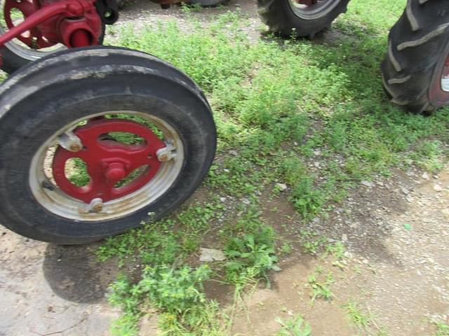 Image of Farmall 100 equipment image 2