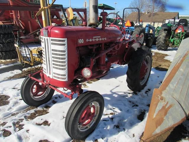 Image of Farmall 100 equipment image 2