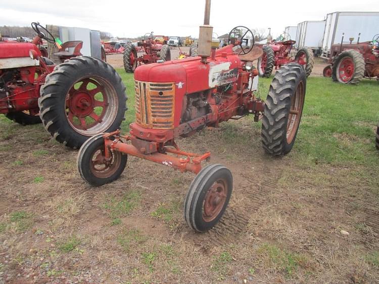 1957 Farmall 350 Equipment Image0