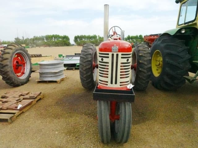 Image of Farmall 350 equipment image 4