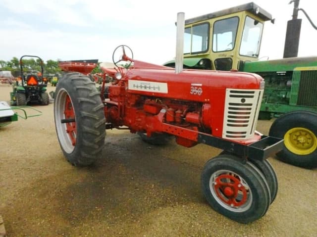 Image of Farmall 350 equipment image 1